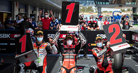 Aruba.it Racing – Ducati 團隊拿到精彩的勝利！<br>Scott Redding和Chaz Davis在上週星期日的Race 2一起登上頒獎台！